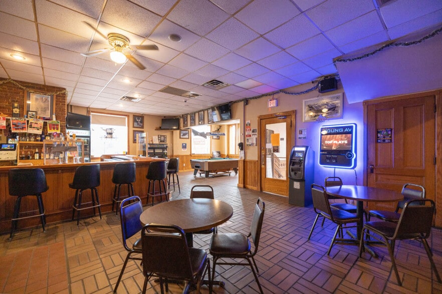 More Photos Of 100 S Washington St, Lake City Restaurant For Sale