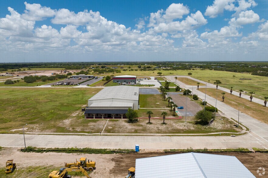 More Photos Of 600 Independence Dr, Edinburg Warehouse For Sale