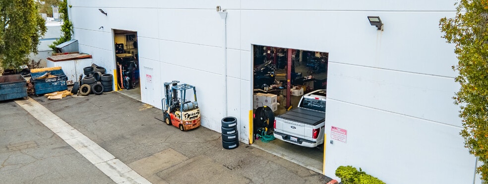 More Photos Of 2520 Pioneer Ave, Vista Manufacturing For Sale