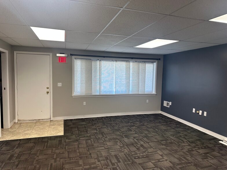 More Photos Of 36403 Vine St, Willoughby Office For Sale