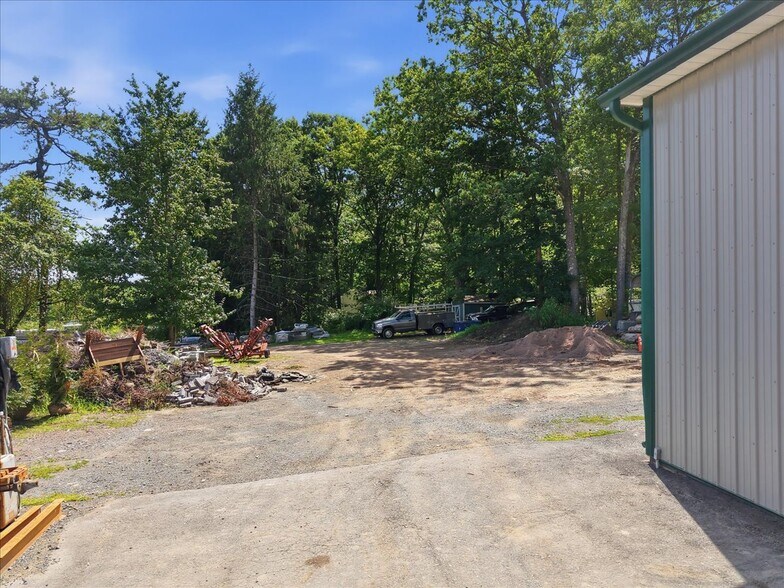 More Photos Of 1399 Purdytown Tpke, Hawley Specialty For Sale