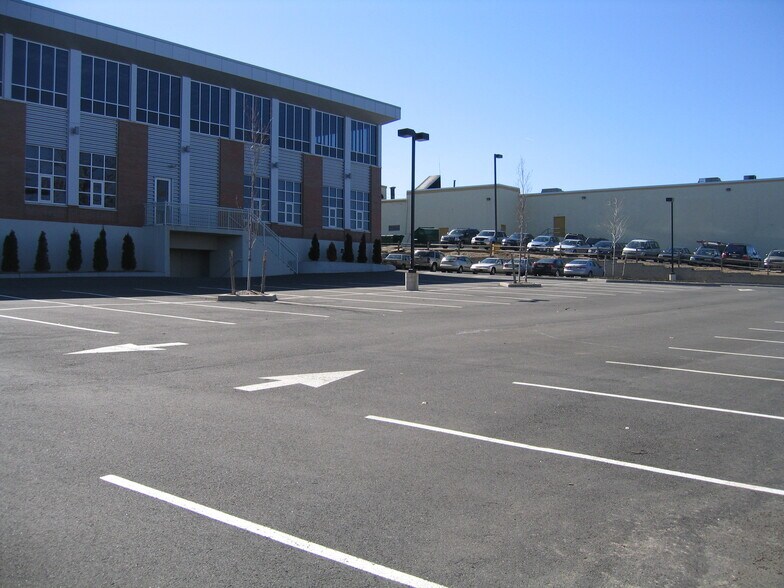 More Photos Of 180 Sylvan Ave, Englewood Cliffs Office For Lease