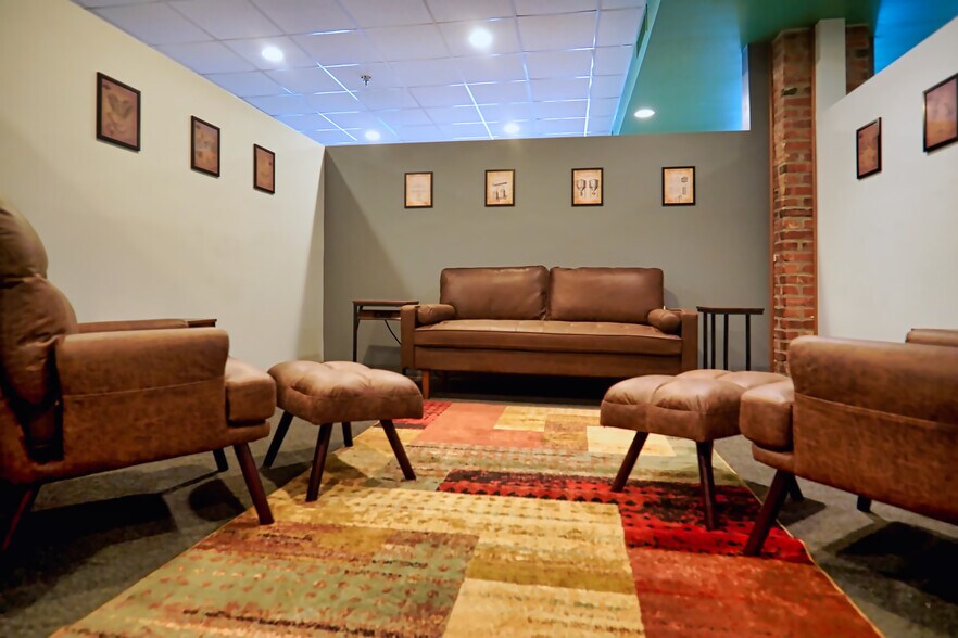 More Photos Of 1630 S Church St, Murfreesboro Coworking Space