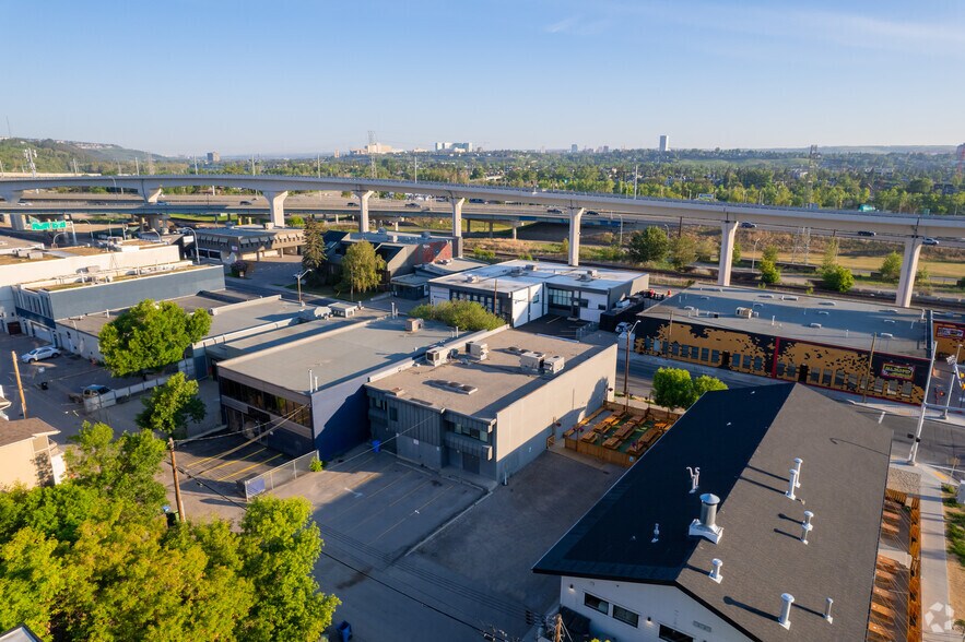 More Photos Of 1909 10th Ave SW, Calgary Office For Sale