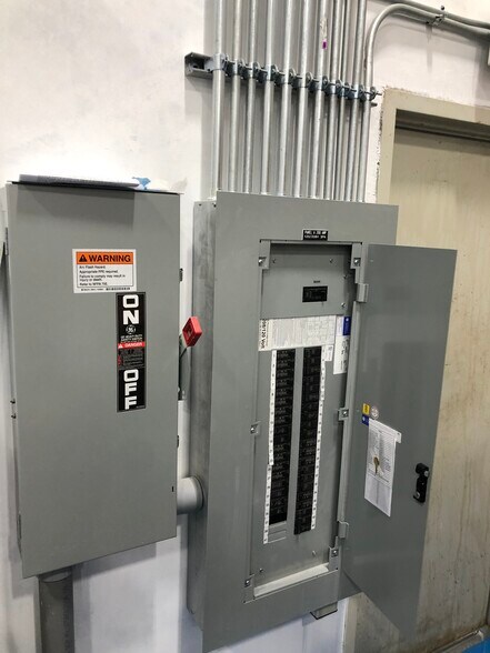 More Photos Of 350 E Crown Point Rd, Winter Garden Light Distribution For Lease