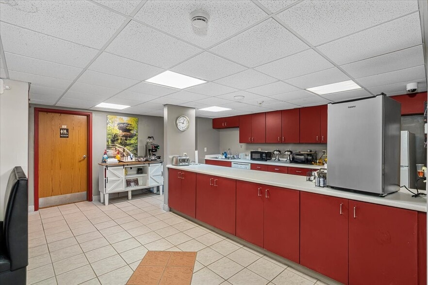 More Photos Of 182 Quillens Chapel Rd, Campton Hotel For Sale