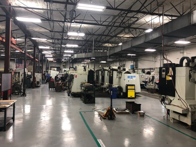 More Photos Of 2110 Panoramic Cir, Dallas Warehouse For Sale