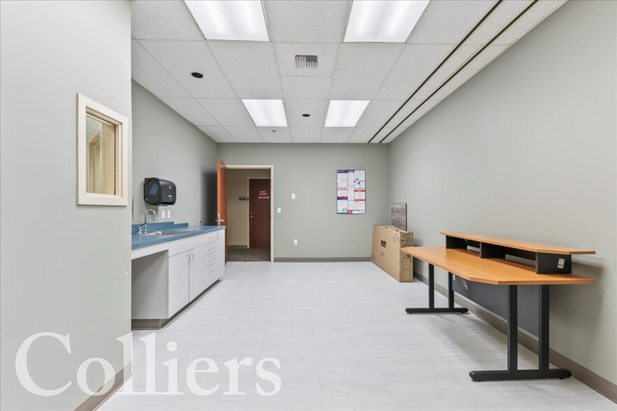 More Photos Of 745 S Progress Ave, Meridian Medical For Sale