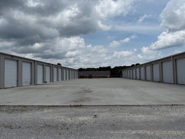 More Photos Of 141 Parham Blvd, Tullahoma Self Storage For Lease