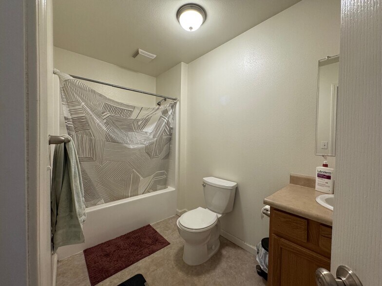 More Photos Of 1820 3rd St, Eureka Apartments For Sale