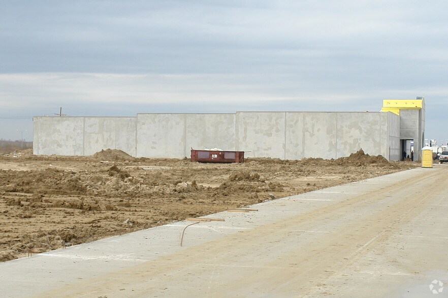 More Photos Of 7735-7855 Memorial Blvd, Port Arthur Unknown For Lease