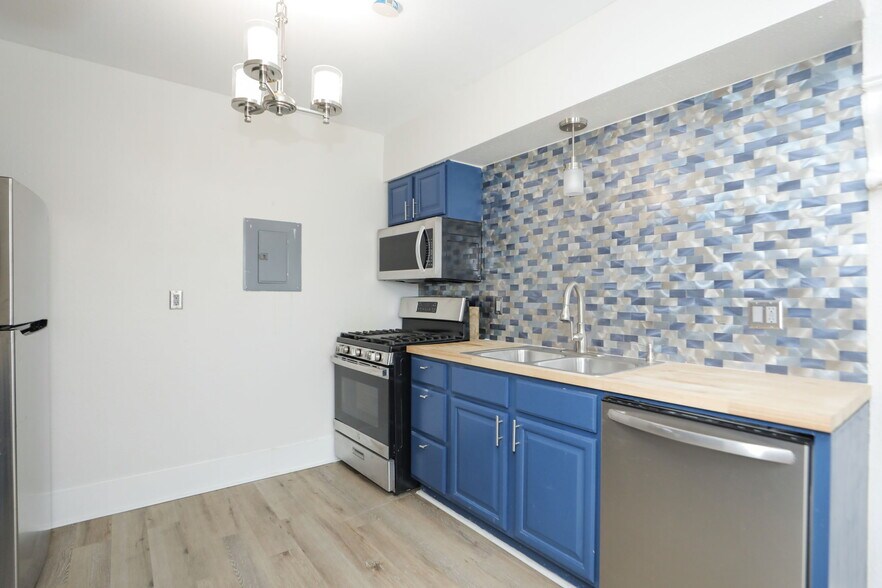 More Photos Of 717 Broadway St, Galveston Apartments For Sale