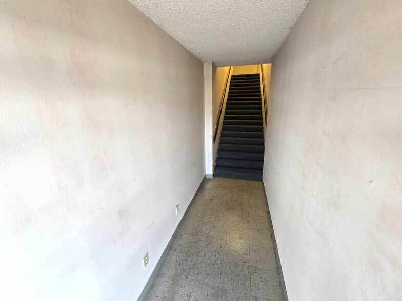 More Photos Of 5800-5820 N University Dr, Fort Lauderdale Storefront Retail Office For Lease