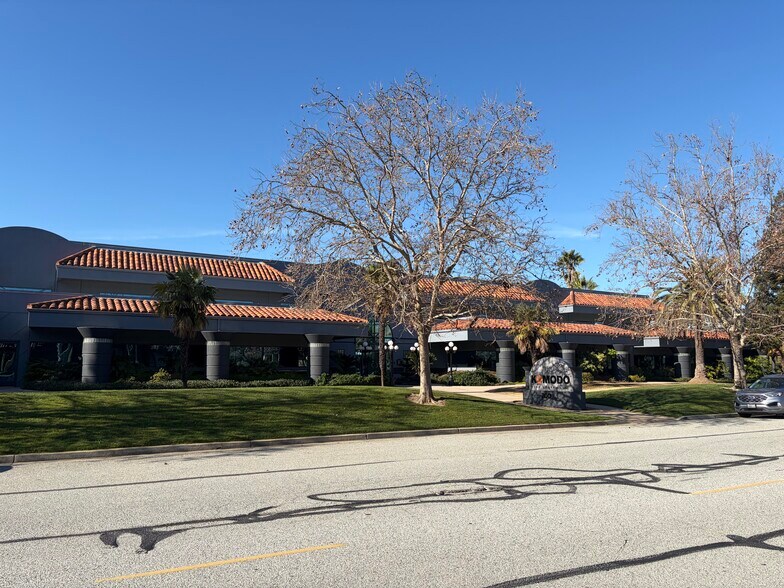 More Photos Of 700 Jarvis Dr, Morgan Hill Manufacturing For Sale