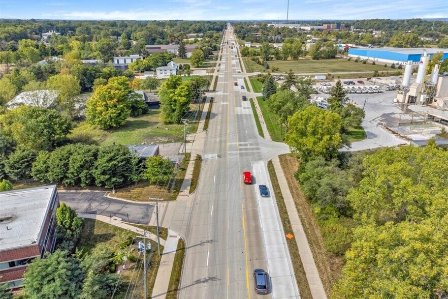 More Photos Of 44911 Grand River Ave, Novi Land For Lease