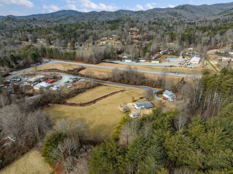 More Photos Of 146 Monteith Rd, Brevard Multifamily For Sale