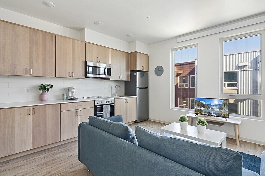 More Photos Of 3046 17th Ave W, Seattle Apartments For Lease