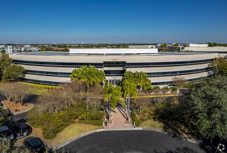 More Photos Of 100 Paramount Dr, Sarasota Office For Lease