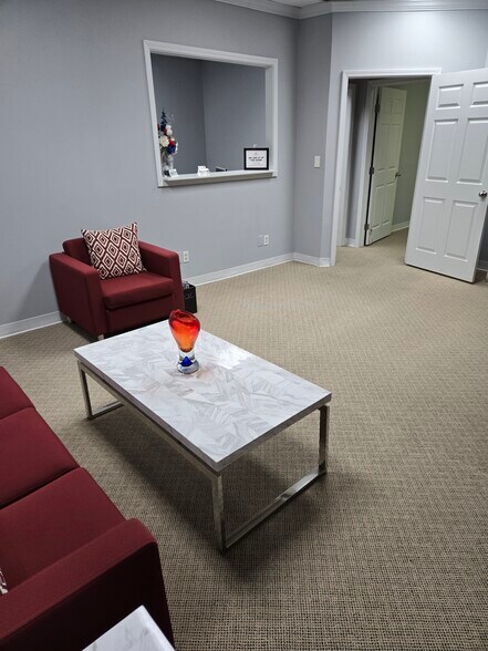 More Photos Of 1230 Johnson Ferry Rd, Marietta Office For Lease