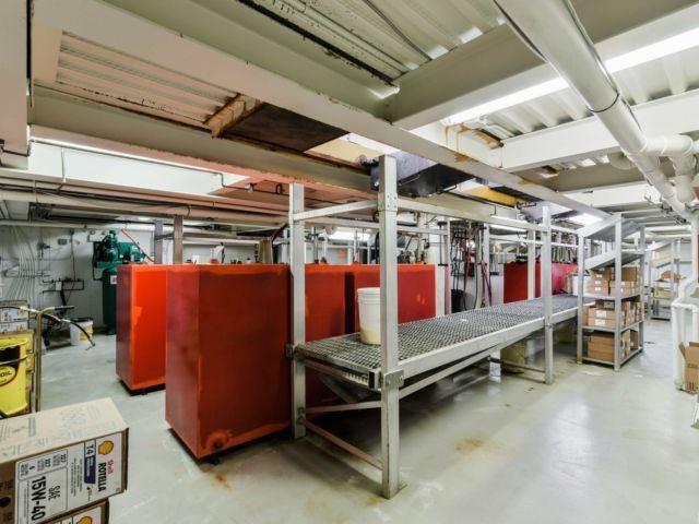 More Photos Of 355 Rexdale Blvd, Toronto Auto Repair For Sale