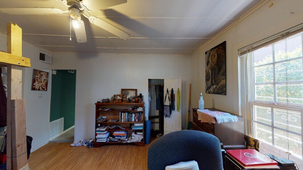 More Photos Of 220 Princeton Dr, Albuquerque Apartments For Sale