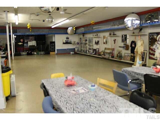 More Photos Of 106 W North Railroad St, Four Oaks Storefront For Sale