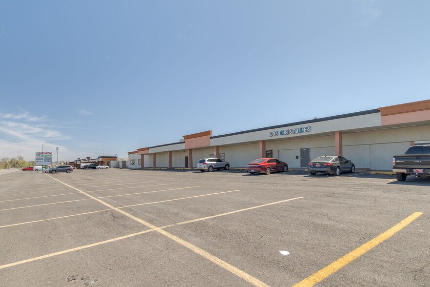 More Photos Of 3500-3534 S Newcastle Rd, Oklahoma City Storefront For Lease