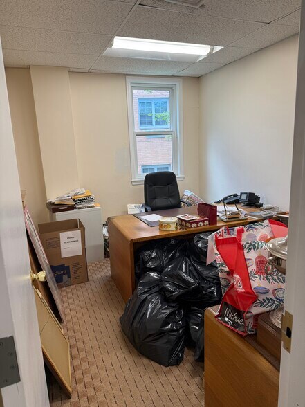 More Photos Of 33-43 Great Neck Rd, Great Neck Office For Lease
