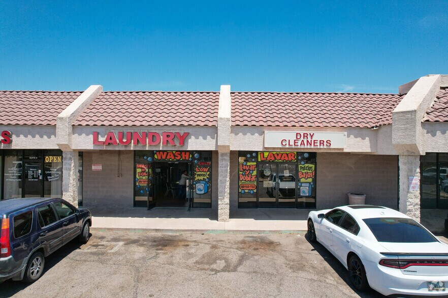 More Photos Of 7620 E McKellips Rd, Scottsdale Storefront For Lease