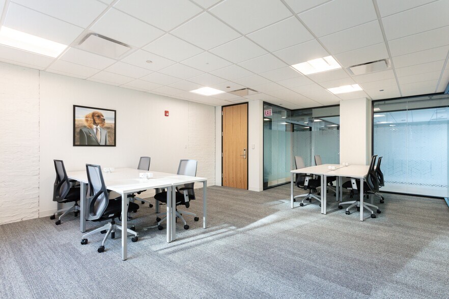 More Photos Of 800 Town And Country Blvd, Houston Coworking Space
