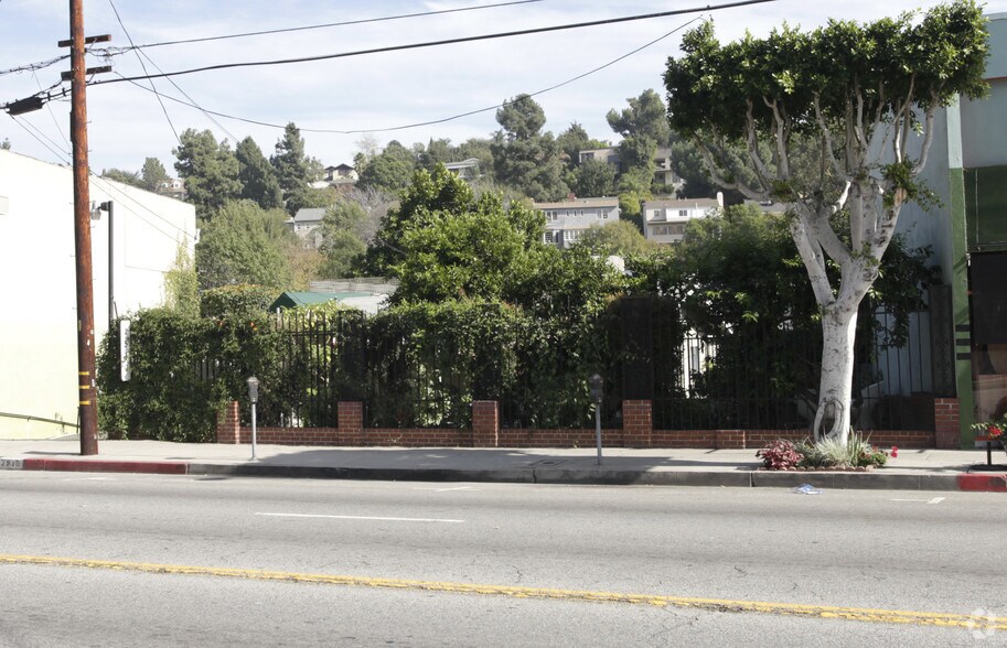 More Photos Of 2530 Hyperion Ave, Los Angeles Freestanding For Sale