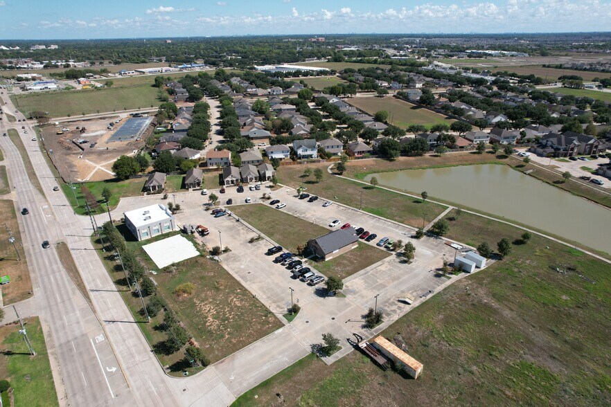 More Photos Of 5222-5226 Reading Way, Rosenberg Medical For Sale