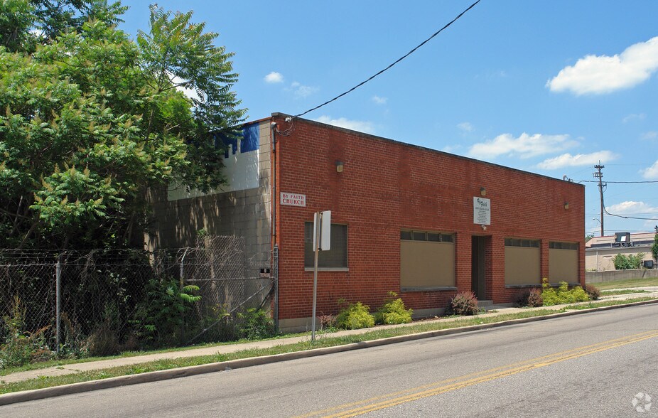 More Photos Of 2863 Stanton Ave, Cincinnati Warehouse For Sale