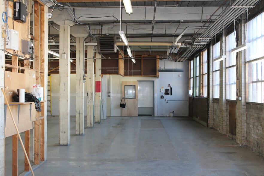 More Photos Of 65 Main St, Springfield Distribution For Sale