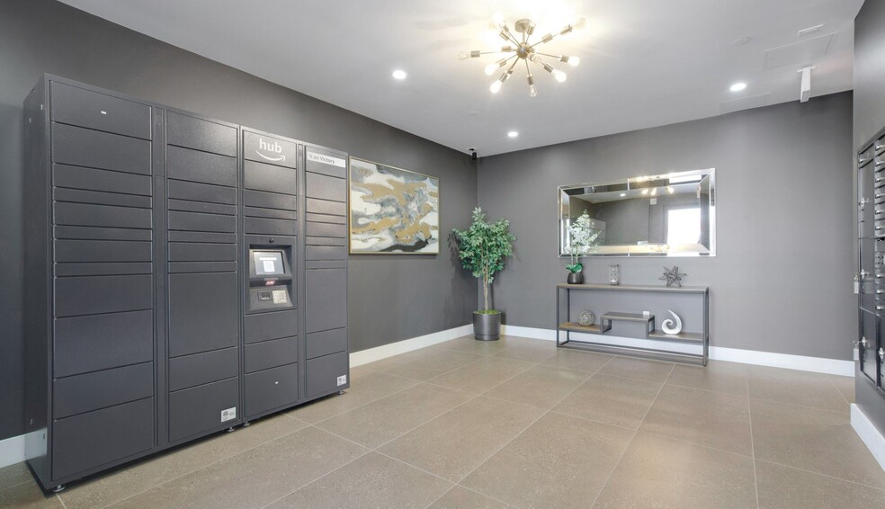 More Photos Of 13724 Victory Blvd, Van Nuys Apartments For Sale