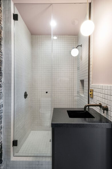 More Photos Of 3022 W Sunset Blvd, Los Angeles Storefront Retail Residential For Lease