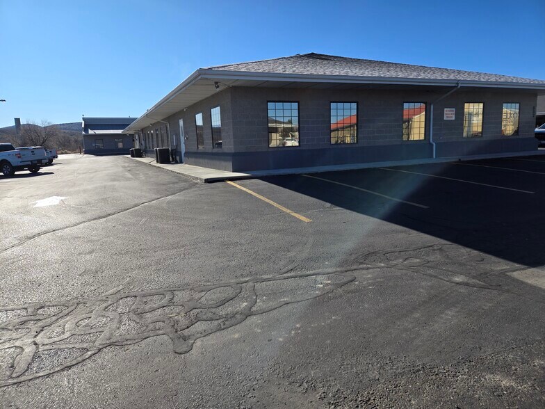 More Photos Of 557 W Silver St, Elko Office For Lease