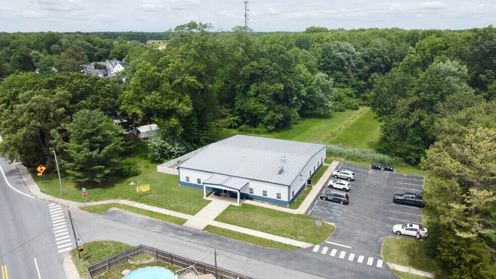 Primary Photo Of 21 North St, Hartly General Retail For Sale