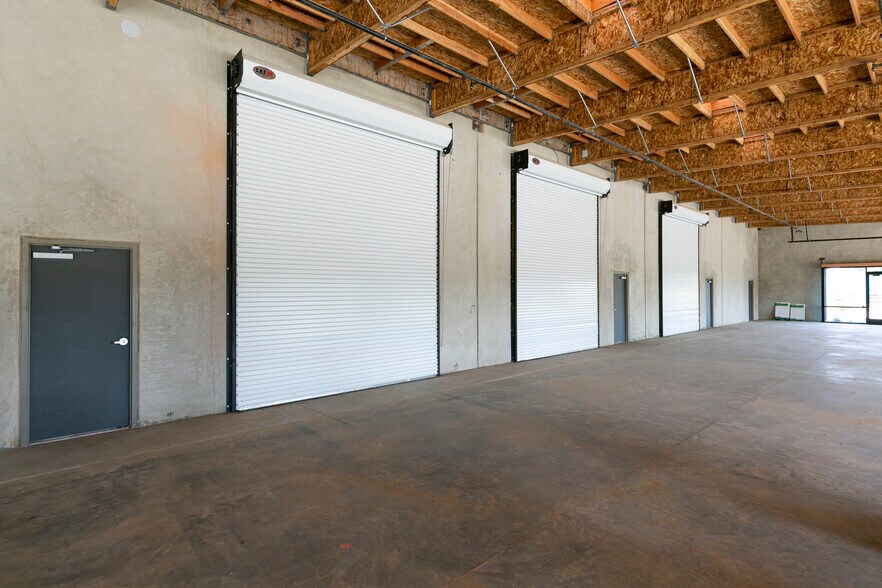 More Photos Of 3718 Happy Ln, Sacramento Unknown For Lease