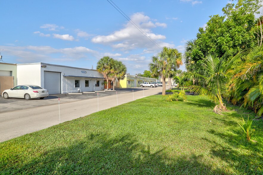 More Photos Of 2341 NW 30th St, Oakland Park Warehouse For Sale