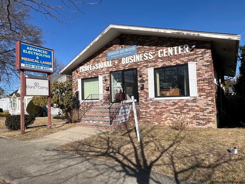 More Photos Of 862 Ashley Blvd, New Bedford Office For Lease