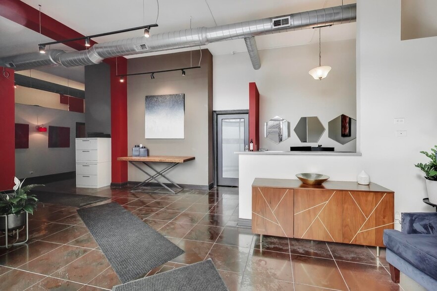 More Photos Of 1636 N Bosworth Ave, Chicago Apartments For Sale
