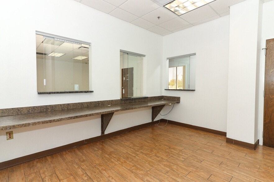 More Photos Of 6735 Conroy Windermere Rd, Orlando Medical For Lease