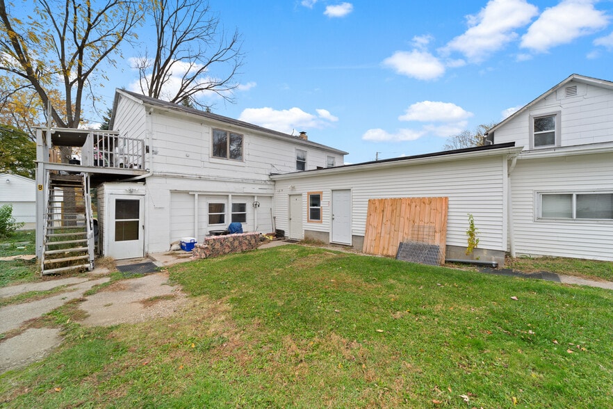More Photos Of 7444 Lake Ave, Elyria Multifamily For Sale