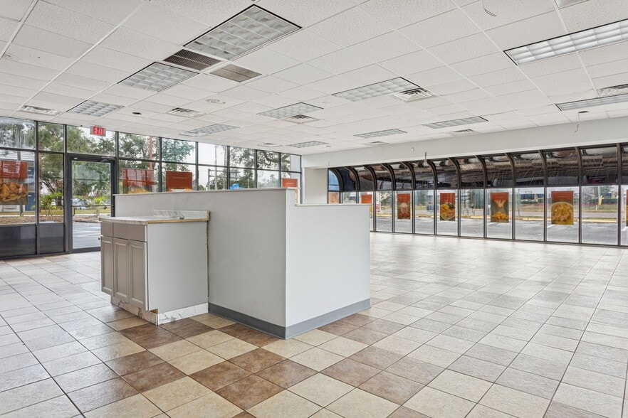 More Photos Of 6620 E Dr Martin Luther King Jr Blvd, Tampa Freestanding For Sale