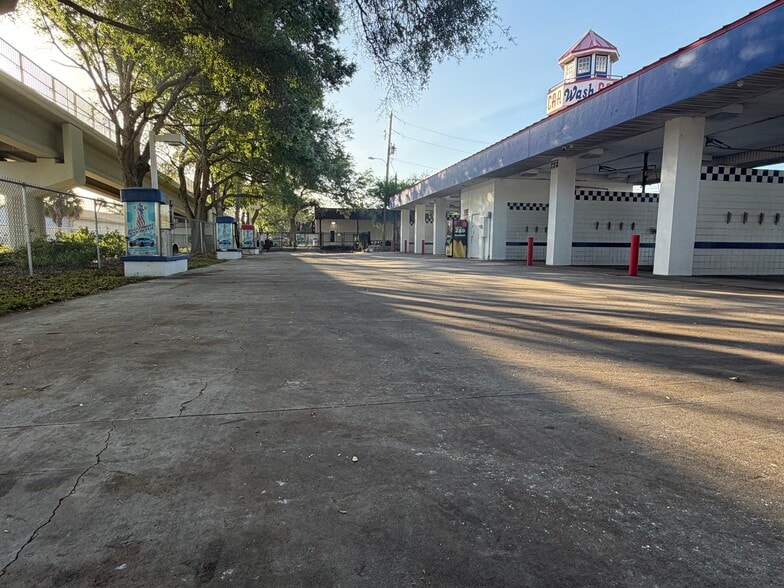 More Photos Of 3703 Tyrone Blvd N, Saint Petersburg Auto Repair For Sale