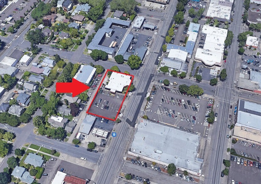 More Photos Of 400 SW 4th St, Corvallis Freestanding For Lease