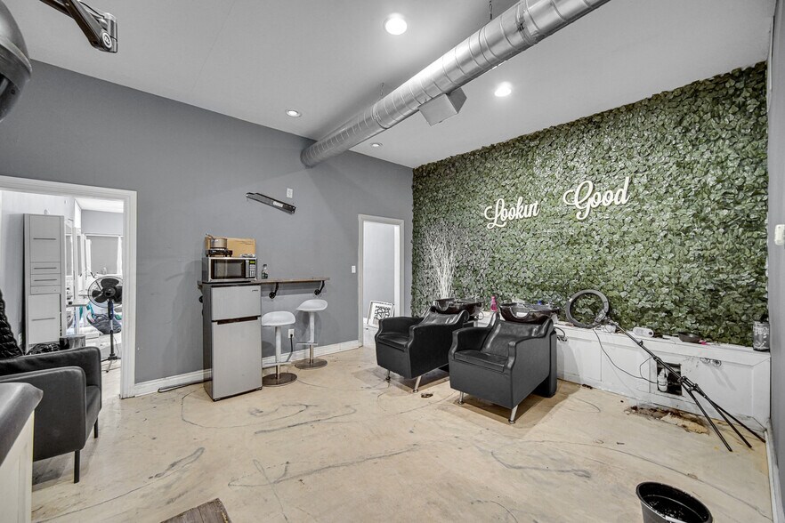 More Photos Of 8546-8554 S Stony Island Ave, Chicago Unknown For Lease