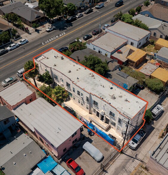 More Photos Of 711 Vernon Ave, Los Angeles Apartments For Sale