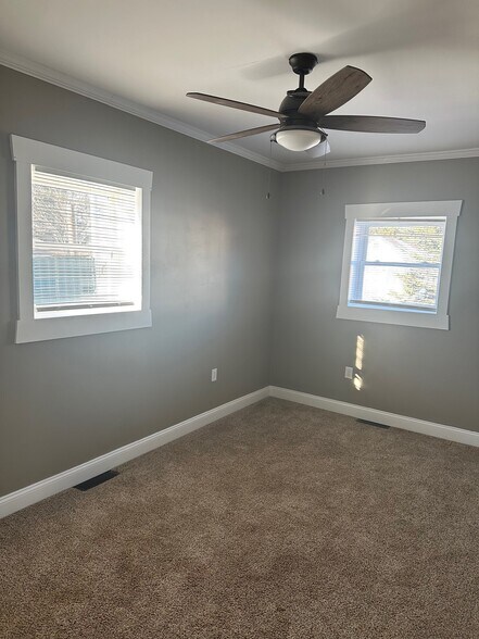 More Photos Of 1045 Route 390, Greentown Restaurant For Sale